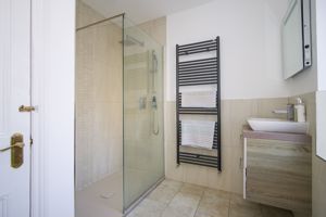 Photo 15- click for photo gallery